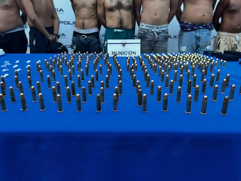 Operativo Apolo 36 deja 21 aprehendidos, armas decomisadas y vehículos recuperados en Guayaquil